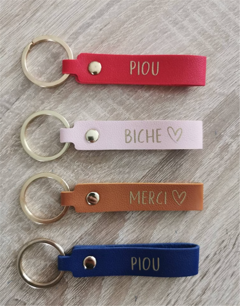 Monogram Keychain Leather - شخصية الجلود مفتاح حامل مخصص اسم
