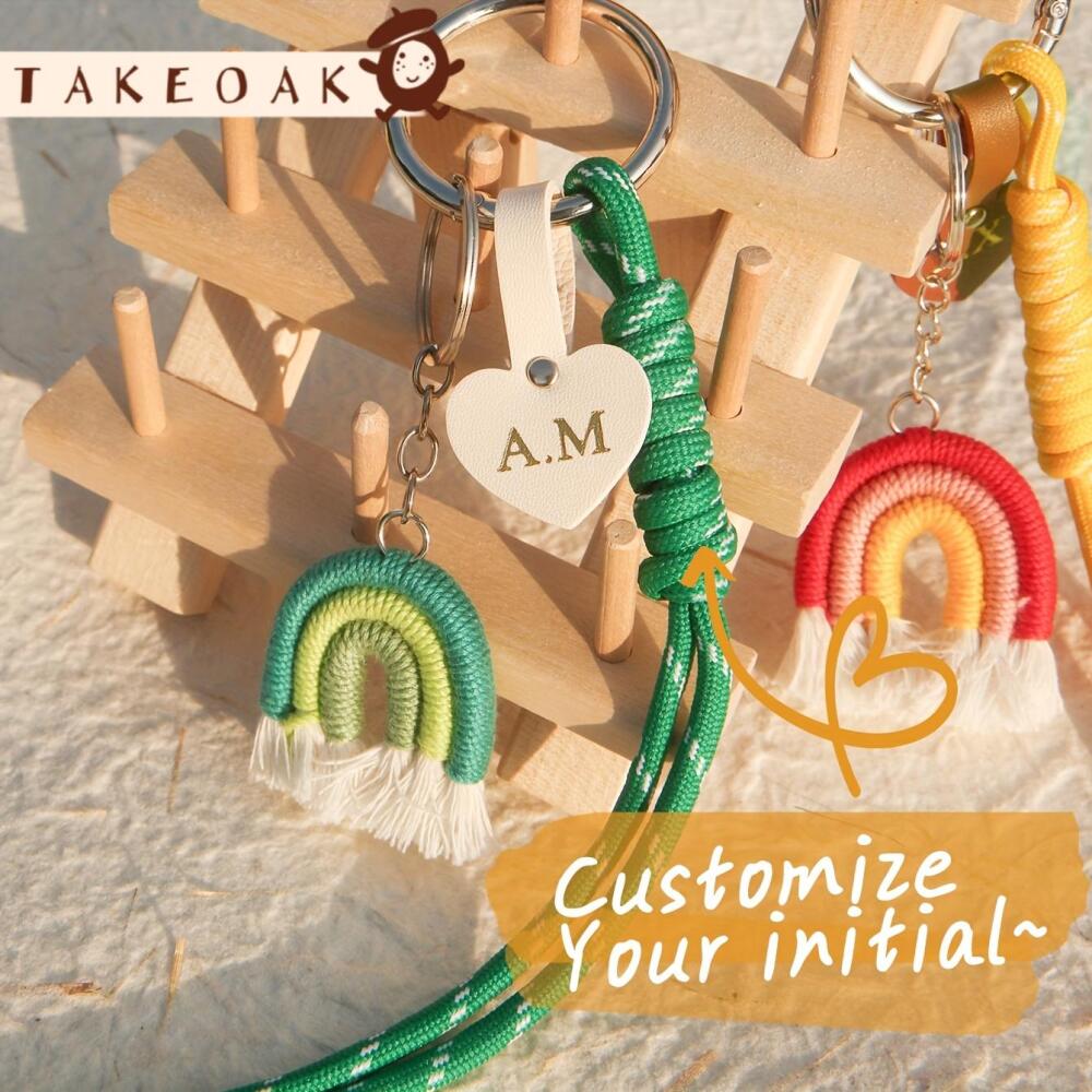 ميدالية مفاتيح ماكرامي مخصصة ب - مراجعة Monogram Keychain Leather وسعره
