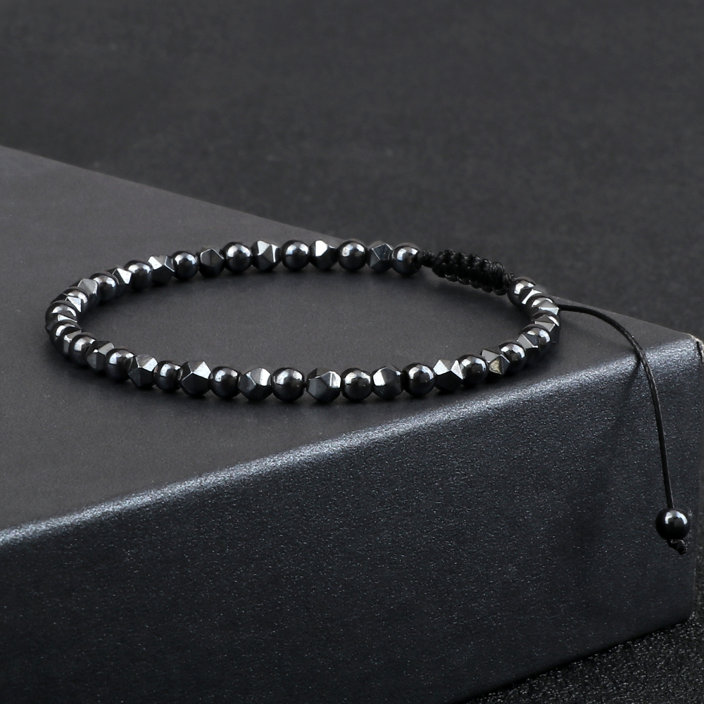 بساطتها الهيماتيت سوار غير الن - مراجعة Coordinates Bracelet وسعره