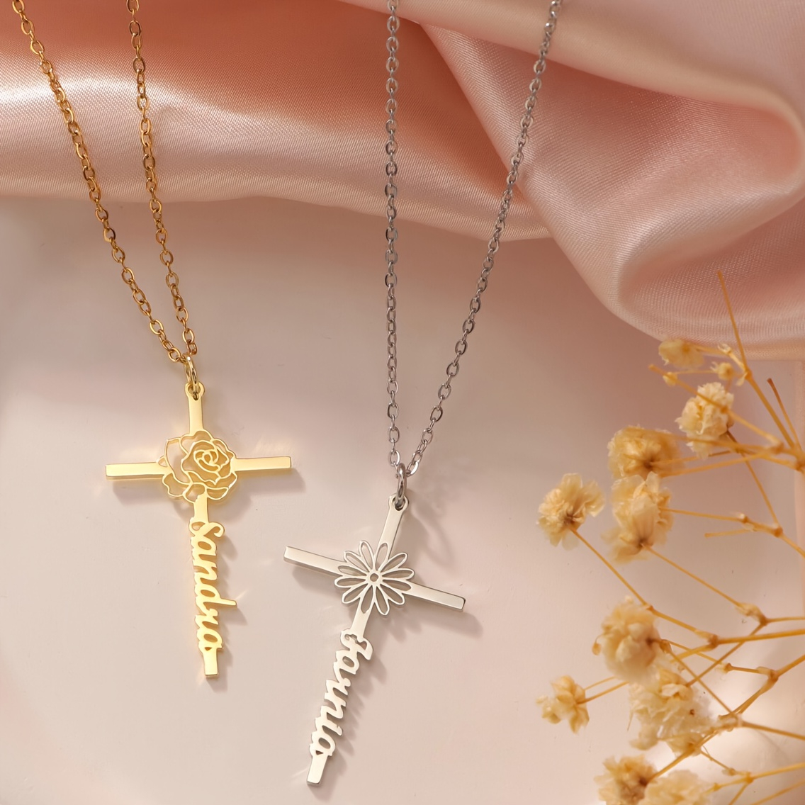 قلادة مخصصة بزهرة الميلاد واسم - مراجعة Birth Flower Necklace وسعره