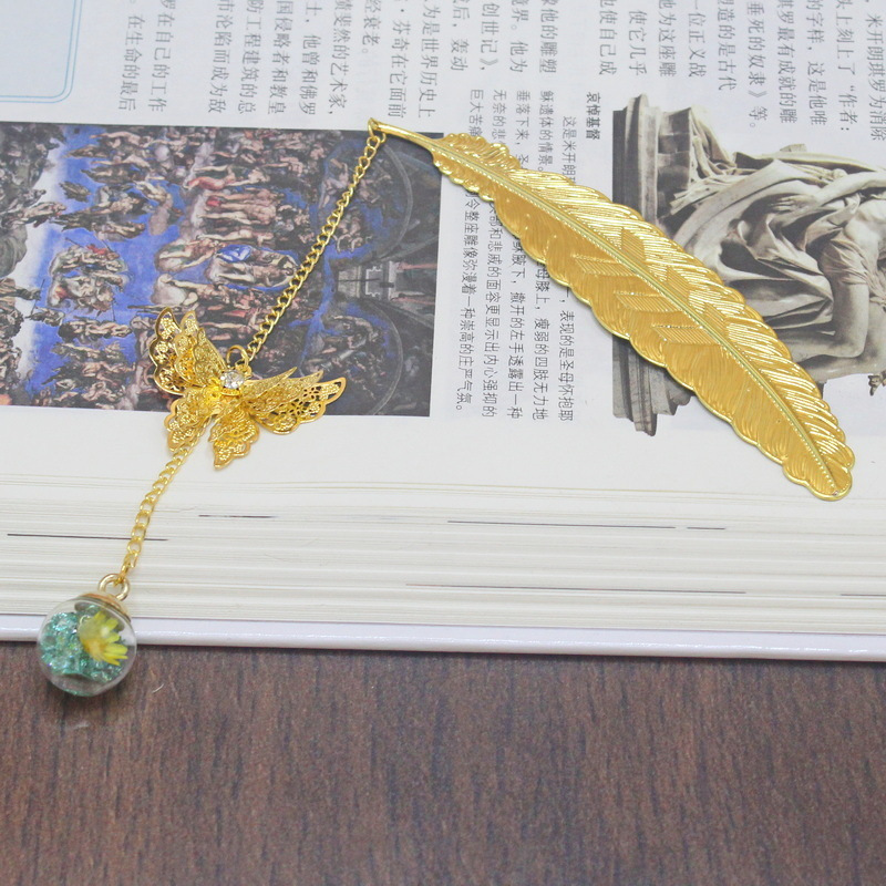 علامة كتاب معدنية بتصميم صيني  - مراجعة Dried Flower Bookmark وسعره
