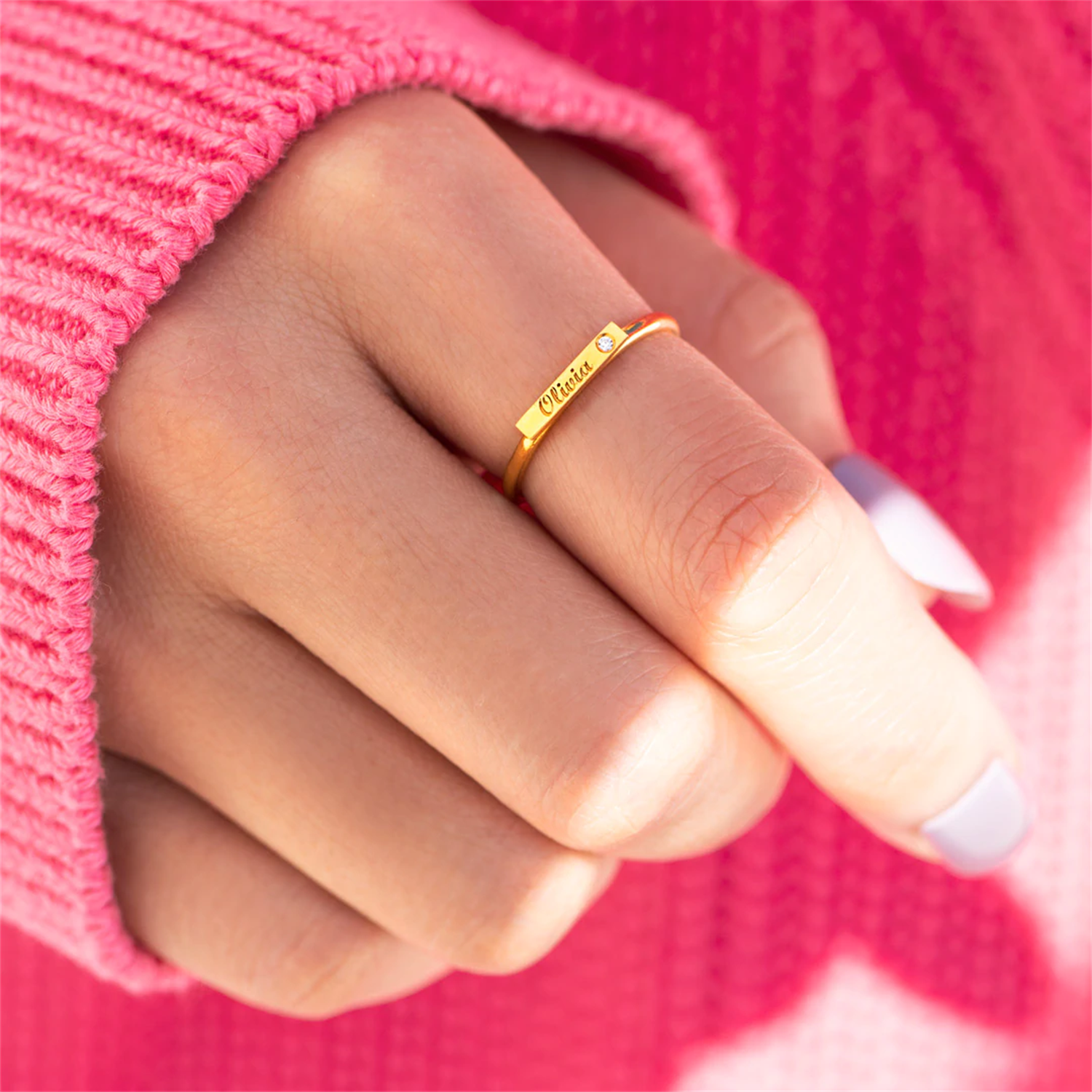 شخصية محفورة الحد الأدنى بار ا - مراجعة Initial Ring Custom وسعره