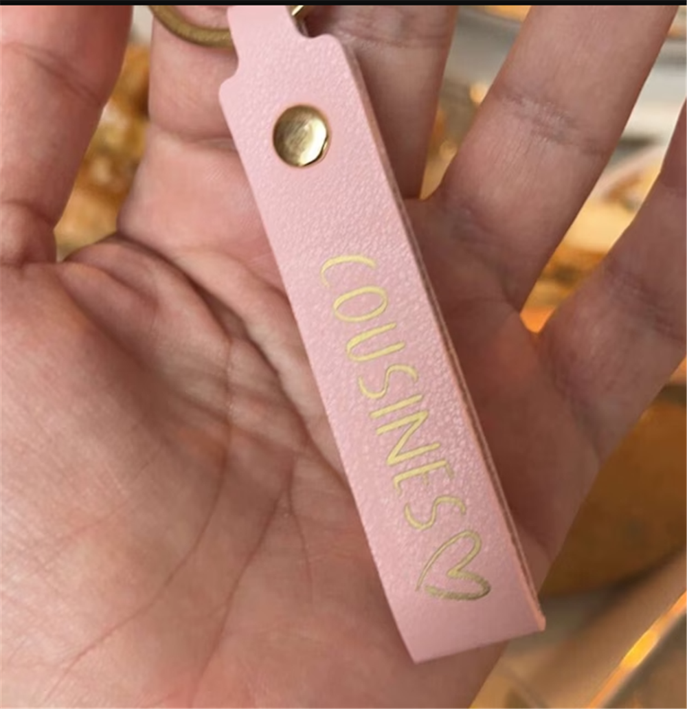 شخصية الجلود مفتاح حامل مخصص ا - مراجعة Monogram Keychain Leather وسعره