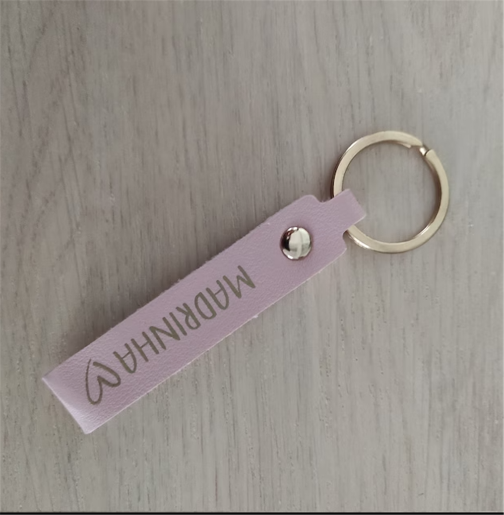 شخصية الجلود مفتاح حامل مخصص ا - مراجعة Monogram Keychain Leather وسعره