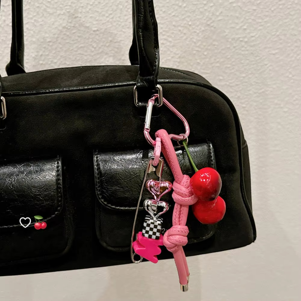 Y2k لطيف الكرز الأبجدية بولي L - مراجعة Monogram Keychain Leather وسعره