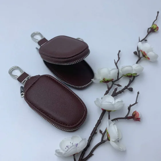 حافظة مفاتيح السيارة من الجلد  - مراجعة Monogram Keychain Leather وسعره