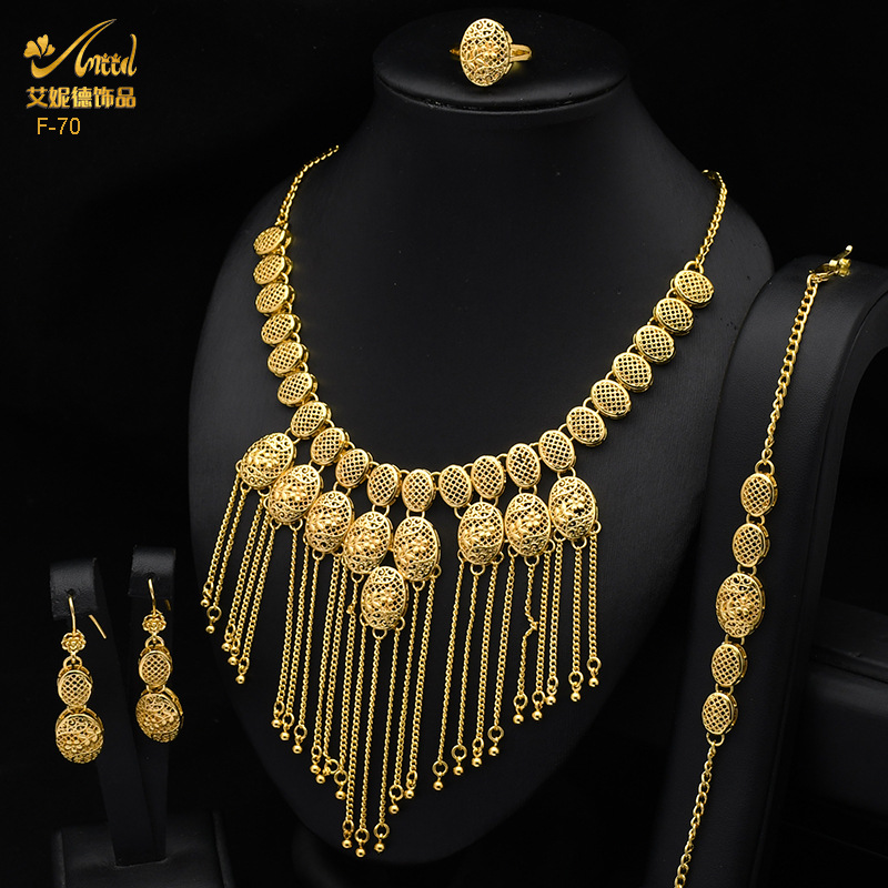طقم شرابة على شكل قلب للنساء ل - مراجعة Coordinates Bracelet وسعره