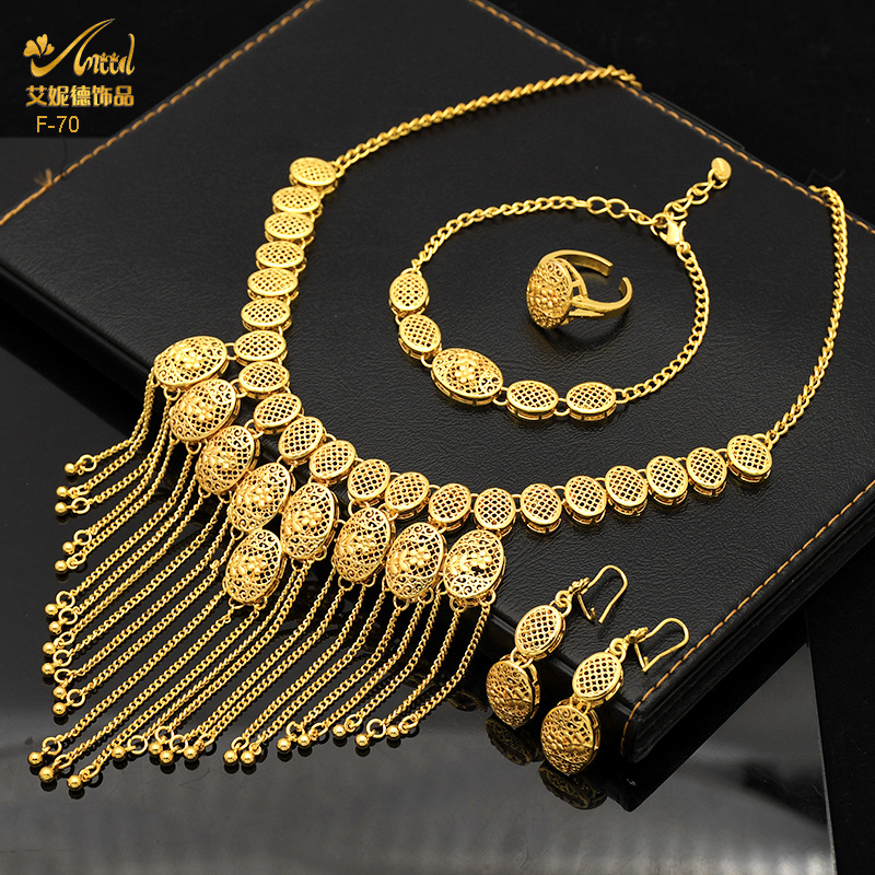 طقم شرابة على شكل قلب للنساء ل - مراجعة Coordinates Bracelet وسعره