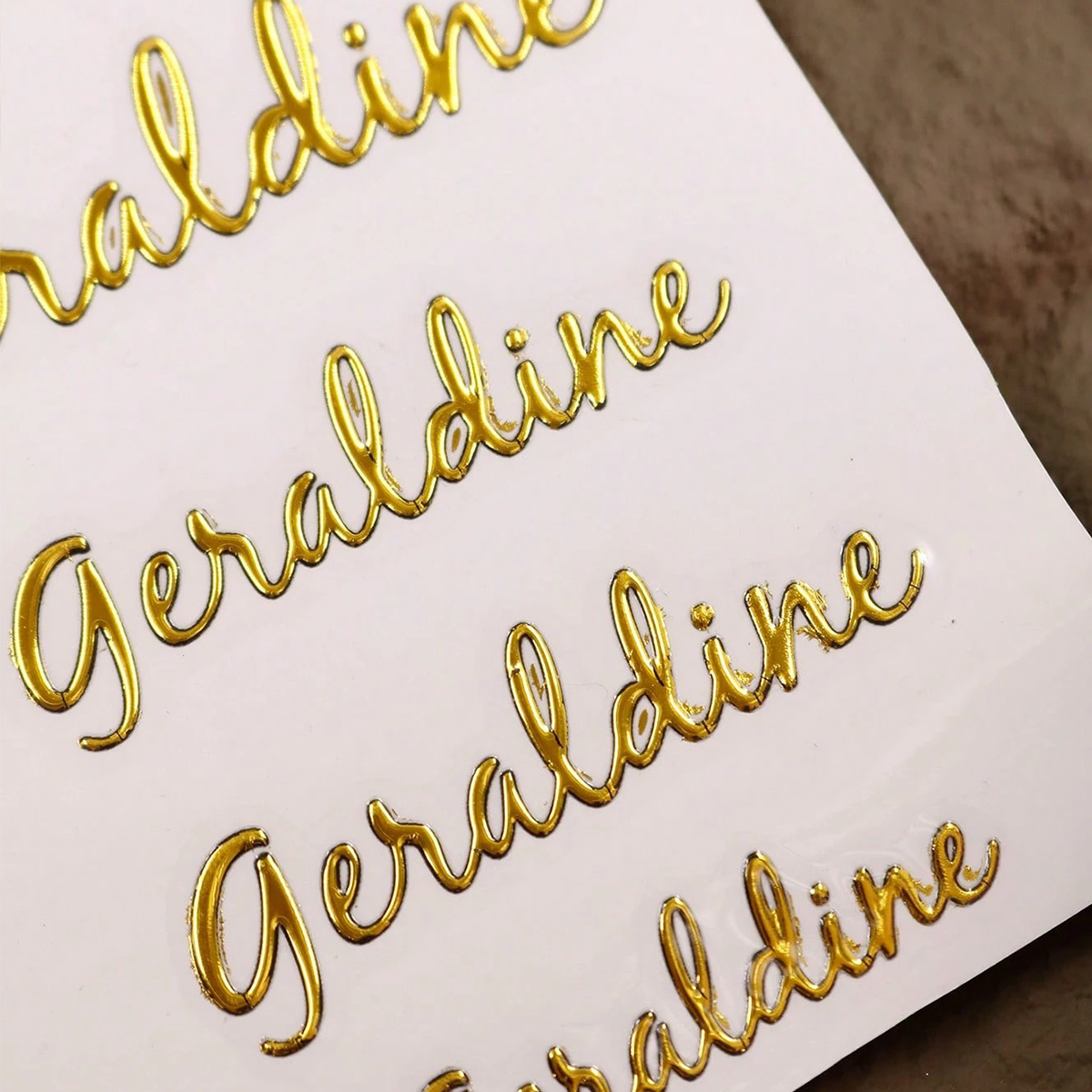 ملصقات أسماء مخصصة، ملصقات زفا - مراجعة Personalised Candle Label وسعره